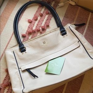 Kate ♠️ Spade cream/navy blue leather tote! 👛💖